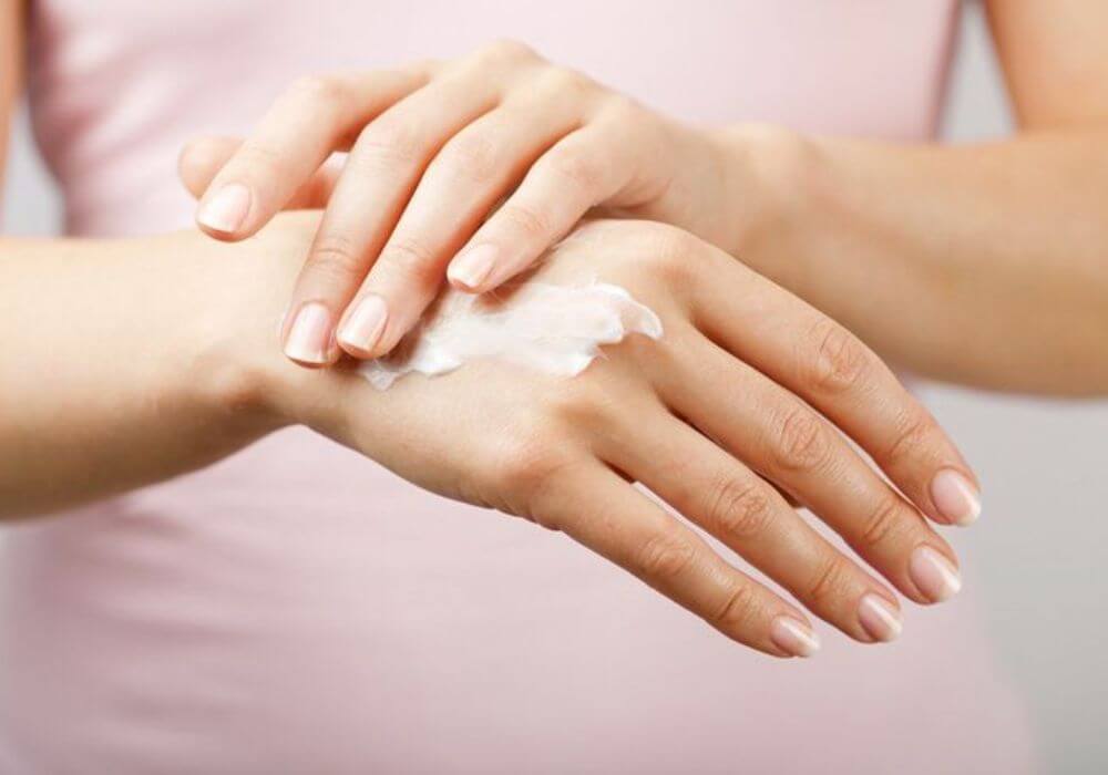 ครีมทามือ